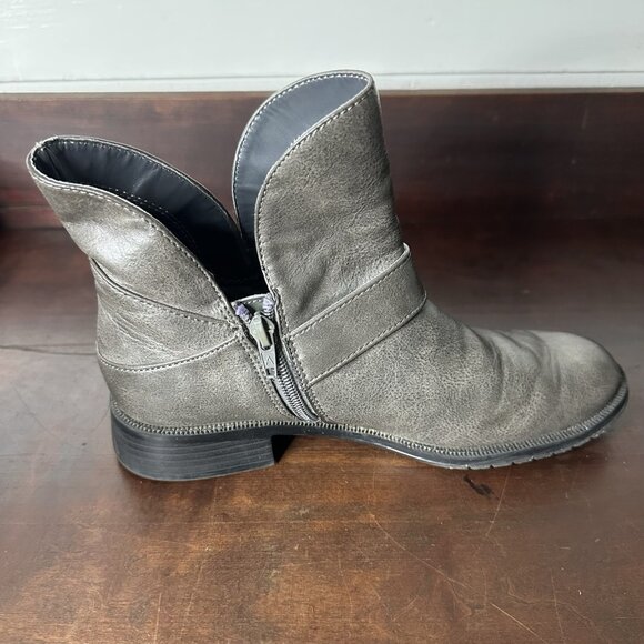 A2 by Aerosoles Women’s Leather Boots 7 Gray Block Heel Strap Buckle Booties - Picture 4 of 8